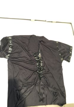 Men’s medium pirate shirt