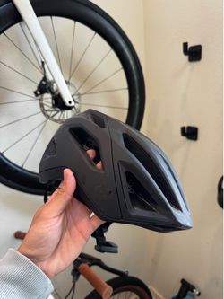 Fox crossframe pro mips helmet