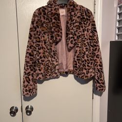 Pink Leopard Print Fuzzy Jacket Asking $5 