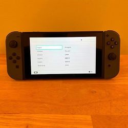 Nintendo Switch 32GB Console Gray Joy-Con Bundle