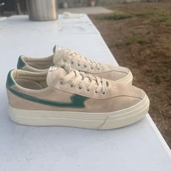 Men’s size 9 Stepney Workers Club Freedom of Sport Beige