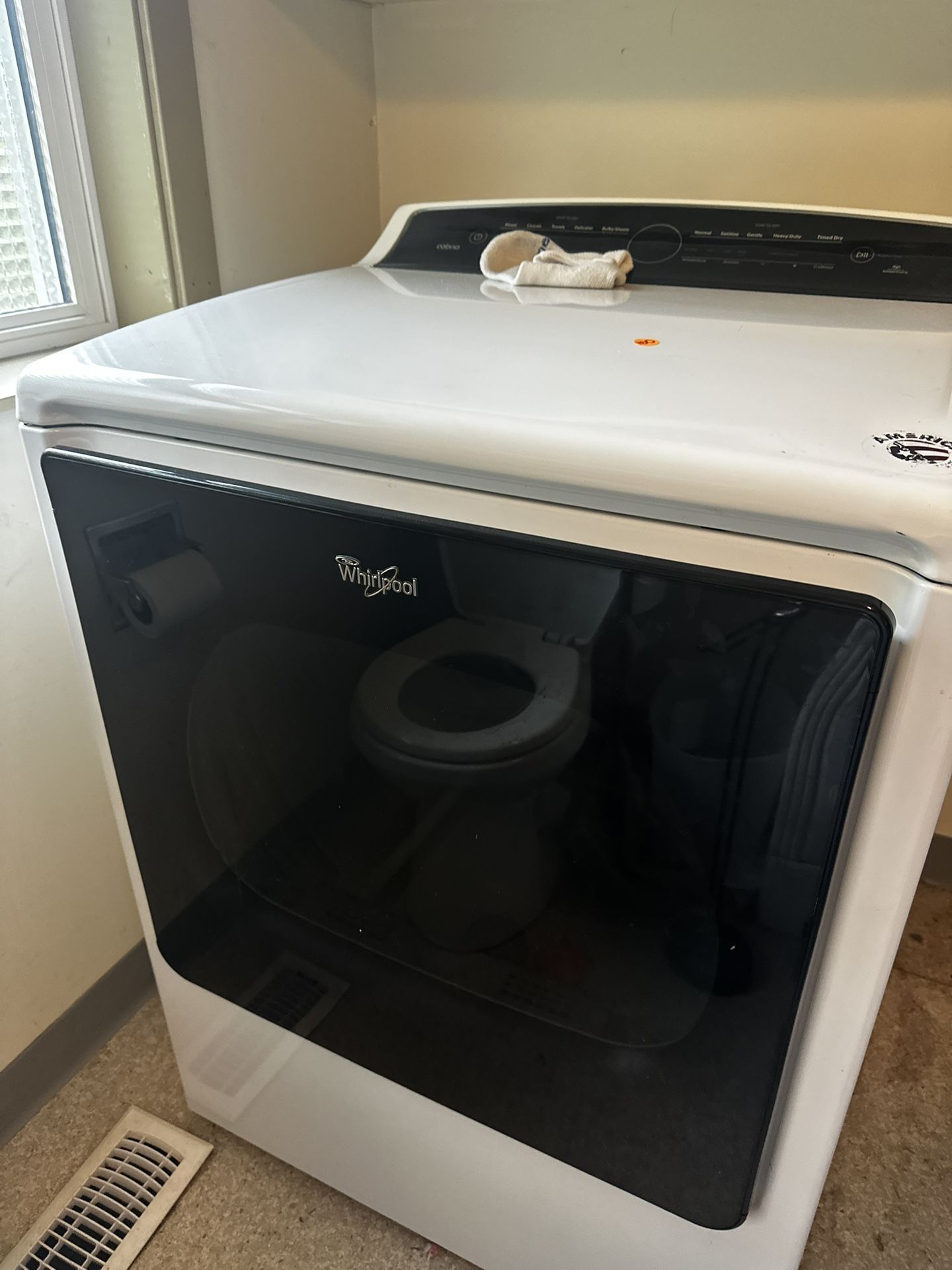 Whirlpool - Gas Dryer 