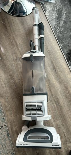 Shark Navigator Professional Lift-Away Bagless Upright Vacuum