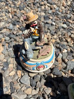 Bring in the clowns music box