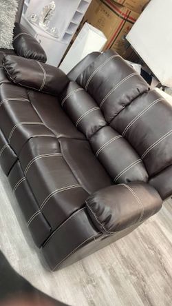 Livingroom sofa and Loveseat new in Brown