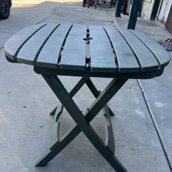 Folding  table