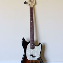 Fender American Performer - Mustang Bass