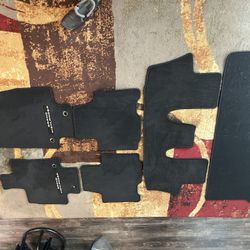 Toyota Grand Highlander Carpet Mats $20