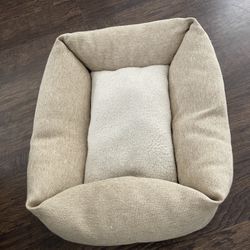 SMALL/MEDIUM Sized Dog Bed 