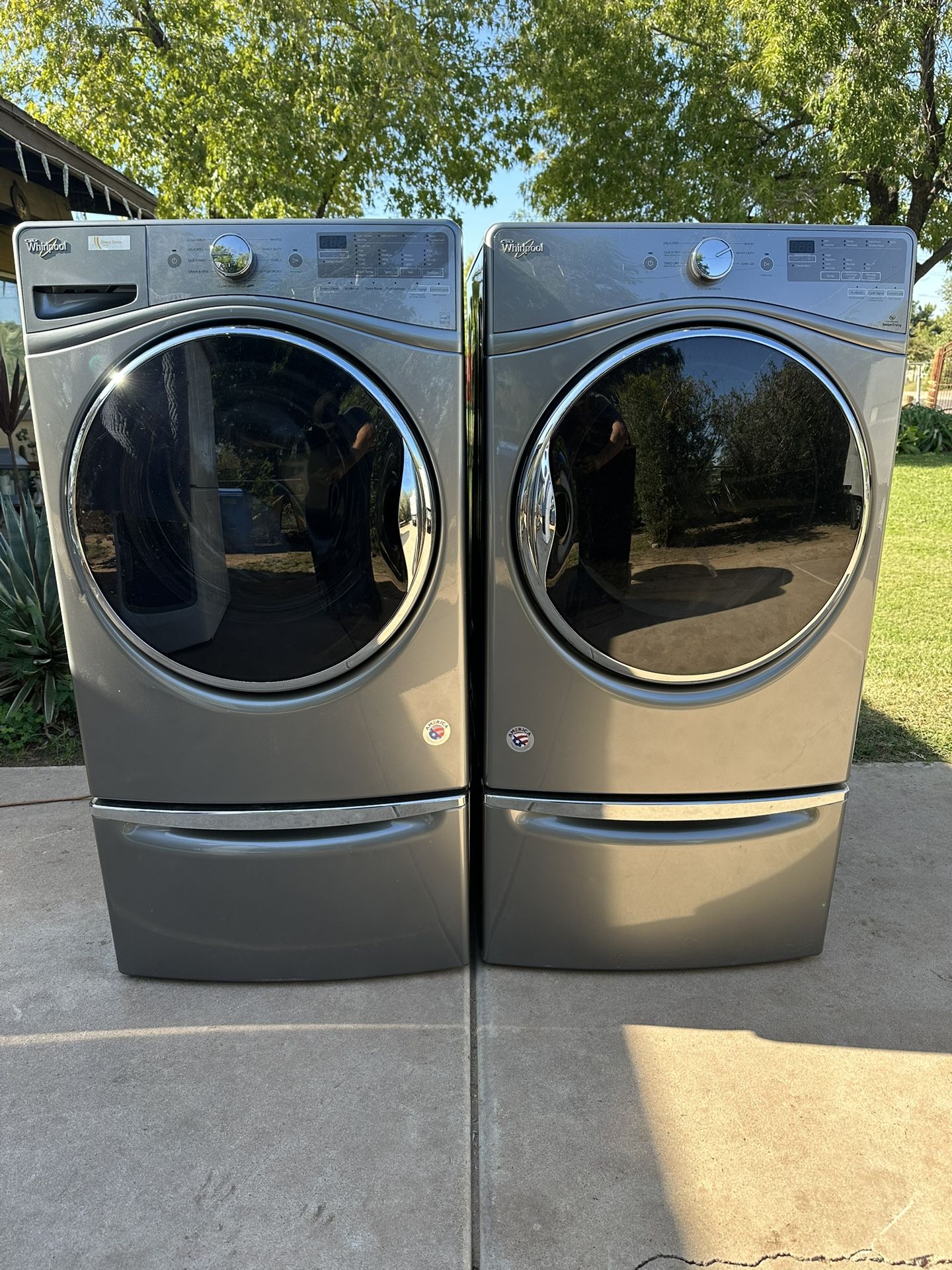 Whirlpool washer and electric dryer
