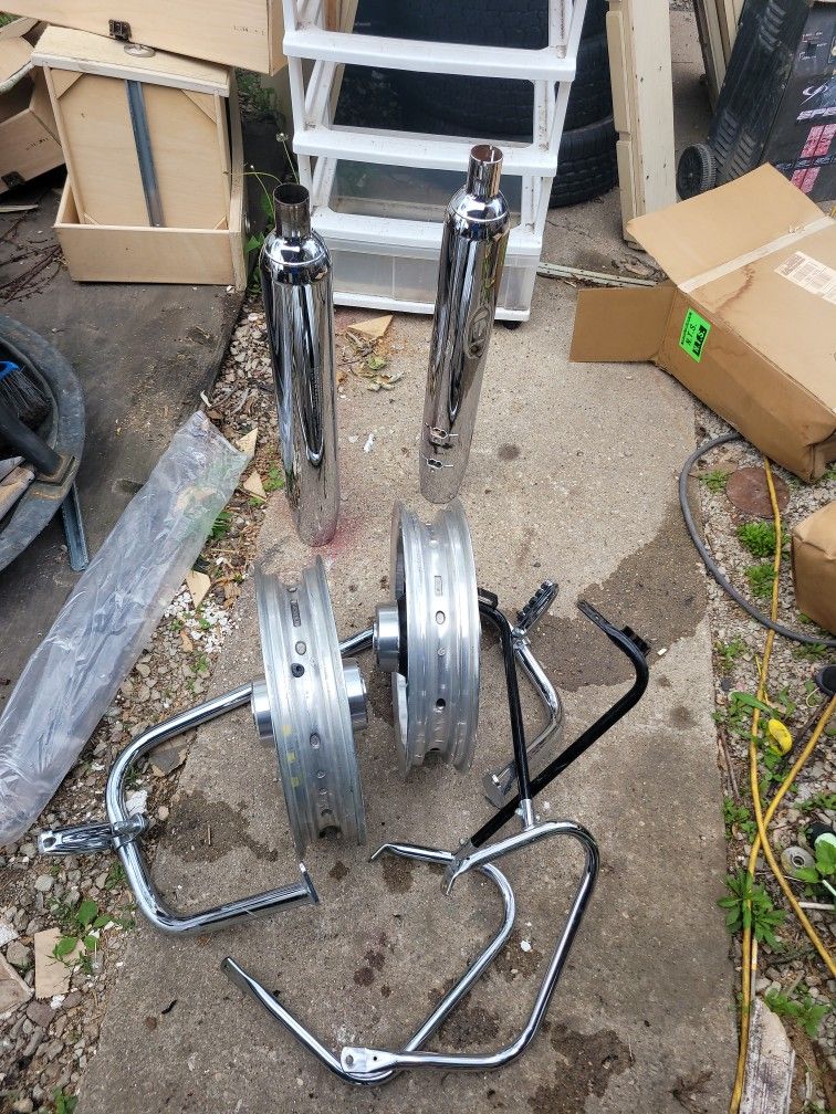 HARLEY DAVIDSON 05 PARTS