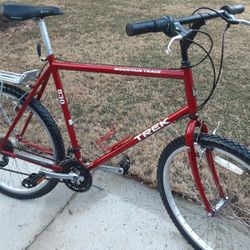 Incredible  Condition...TREK 830 MOUNTAIN Track ... XL Frame 26" Tires