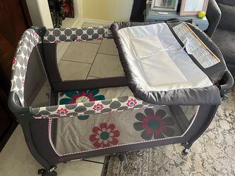 Baby crib , playpen and diaper changer (all)