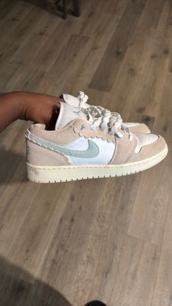 Nike lows