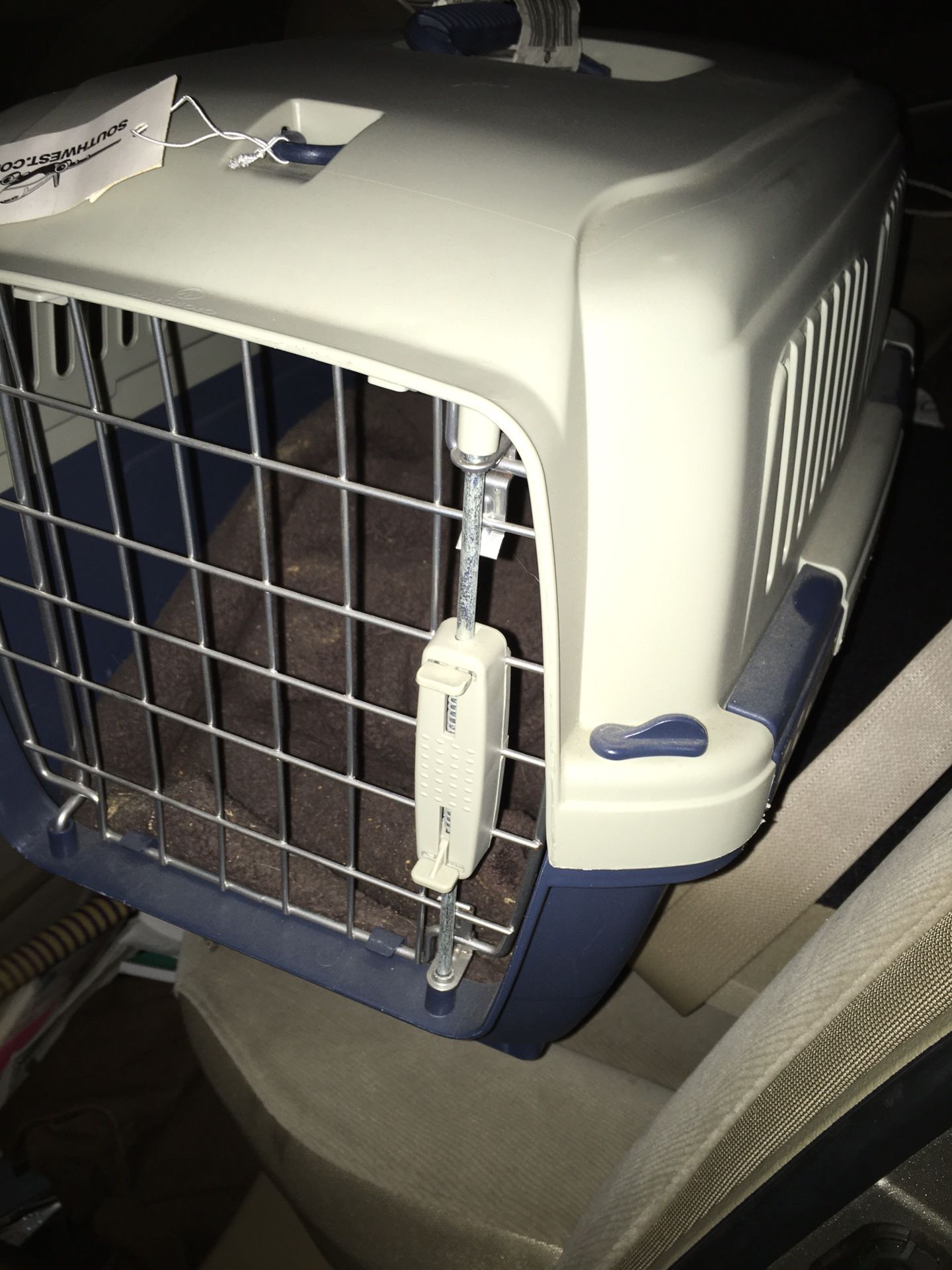 Dog/Cat carrier kennel Airline Approved