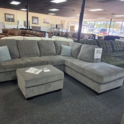 Gray Fabric Sectional Sofa 🚚WE DELIVER🚚