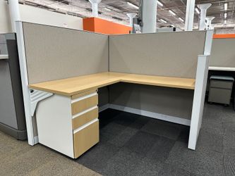 Steelcase Answer Cubicle (5'D x 5'W x 54/42"H)