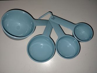 KitchenAid - Set of 4 - Nesting Measuring Cups - Aqua / Sky Blue EUC