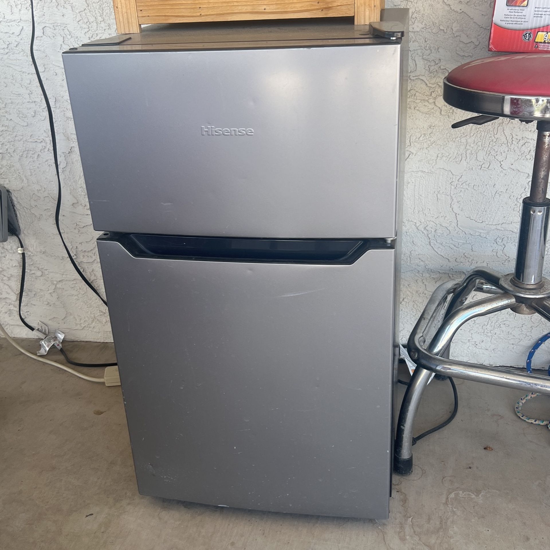 Hisense Mini Fridge & Freezer 