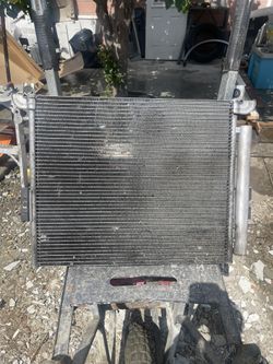 2005-2011 Toyota Tacoma A/C condenser Part