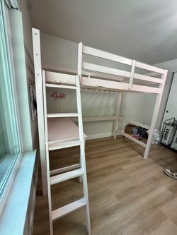 Free Bunk bed with desk