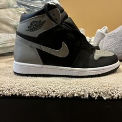 Air Jordan 1 Shadow Greys 