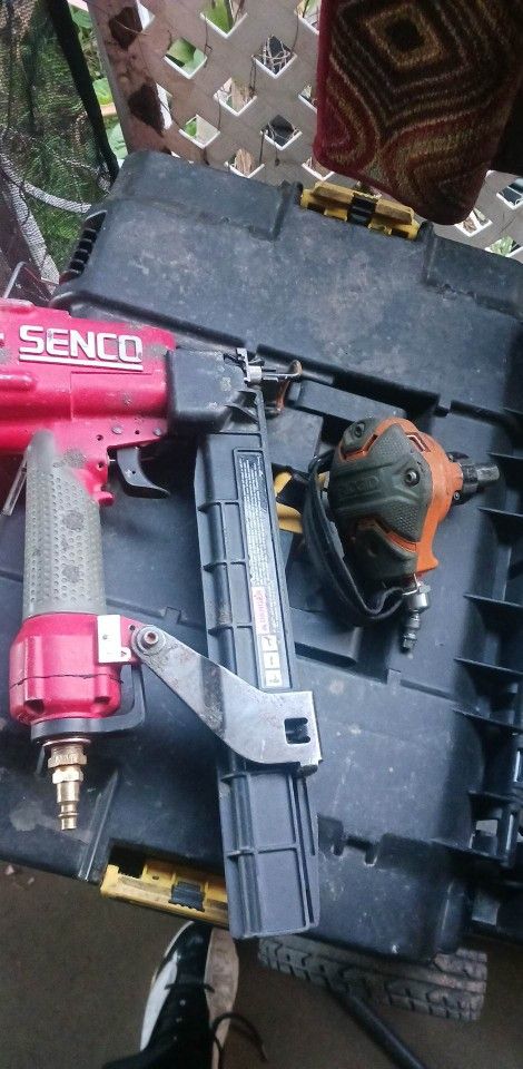 SENCO Nail Gun 