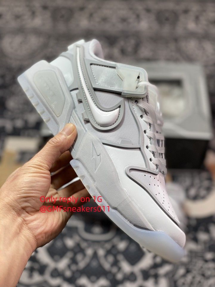 Rtfkt Studios x Nk Dunk Genesis Low OG Ghost
