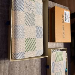 Louis Vuitton woman wallet Set