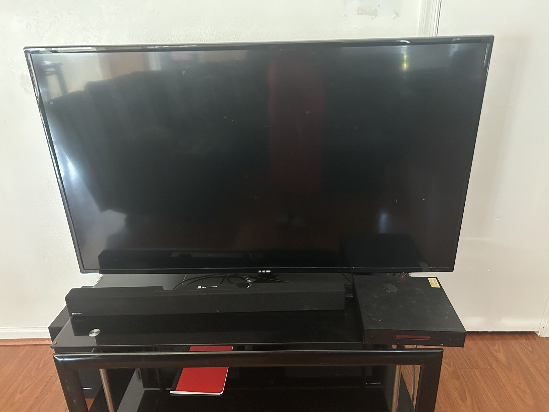 50’ Samsung TV
