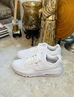 Men’s Nike Air Max LTD 3 Triple White Athletic Running Shoes 687977-111 Size 11
