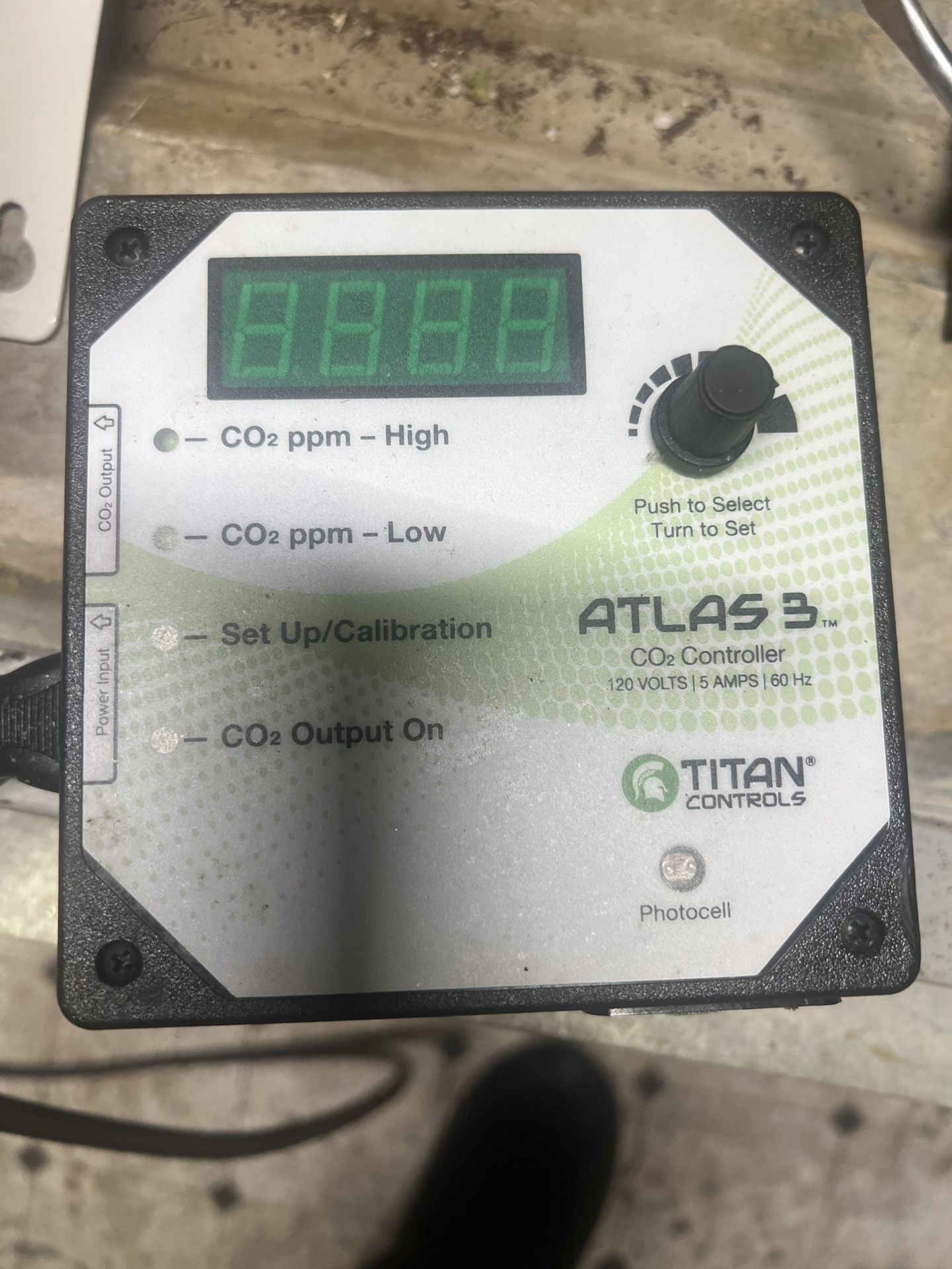 Titan Controls® Atlas® 3 - Day/Night CO2 Monitor/Controller