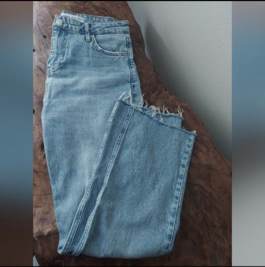 Women's Straight Leg Jeans