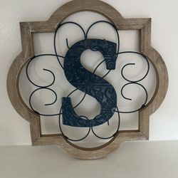 Monogram Letter "S"  Frame