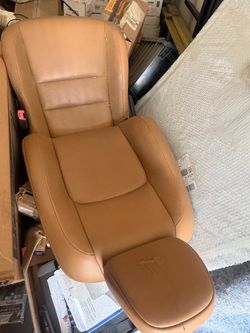 2012 CT200h Seats