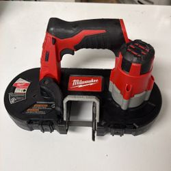 Milwaukee M12  Bandsaw