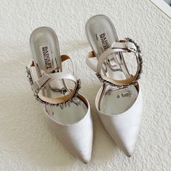 Jewel Badgley Mischka Embellished Heels in Champagne Satin