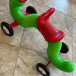 Inchworm Toy