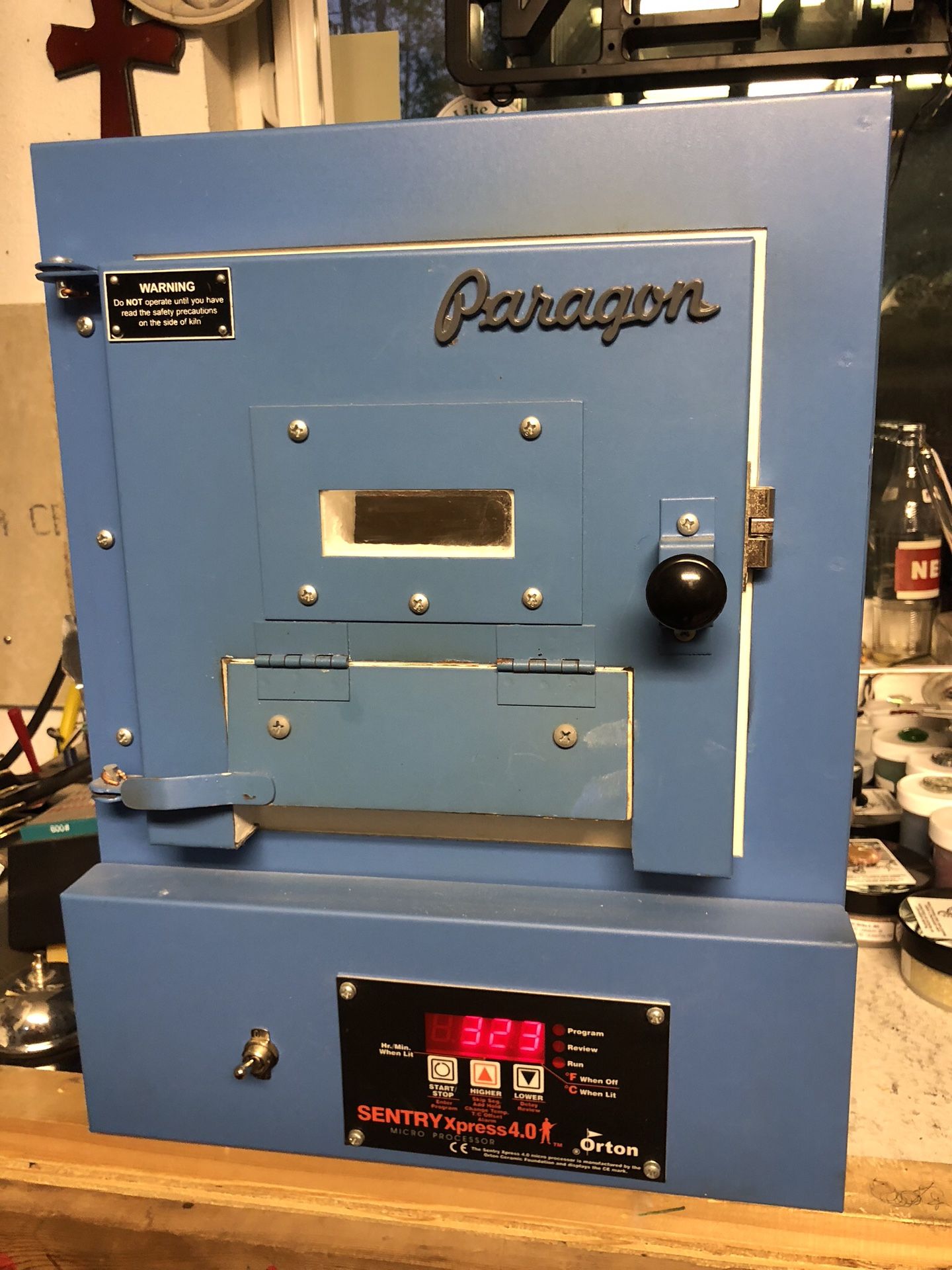 Small Paragon glass kiln model SC3 with window and fiber interior