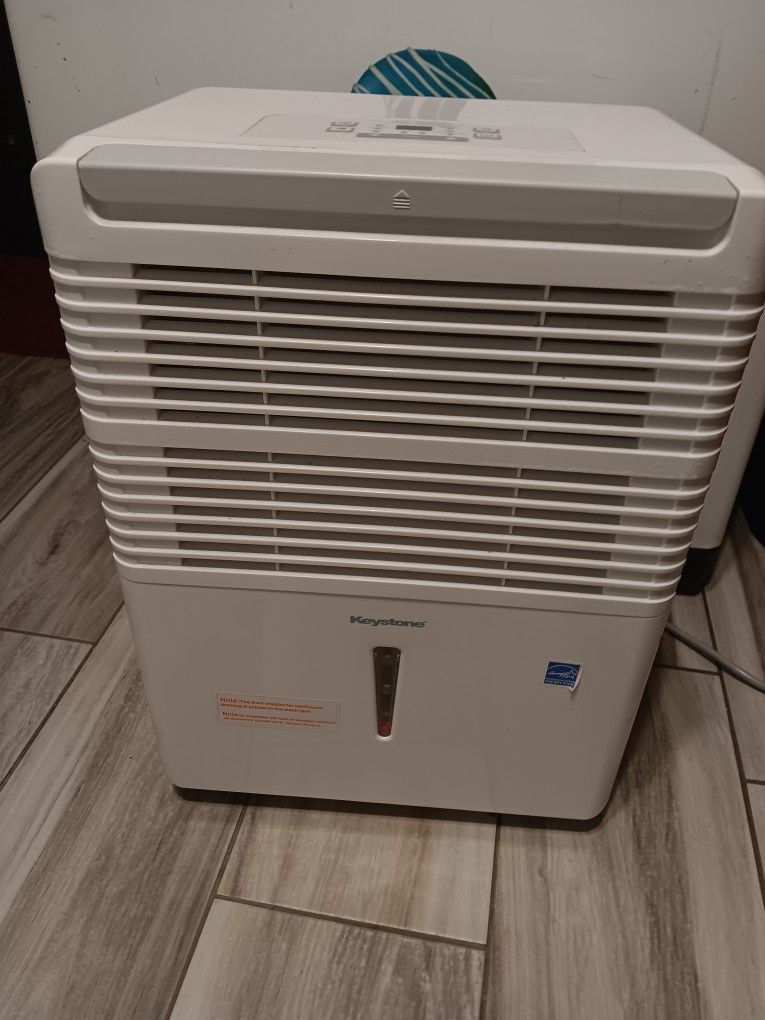 Keystone Dehumidifier KSTAD50B