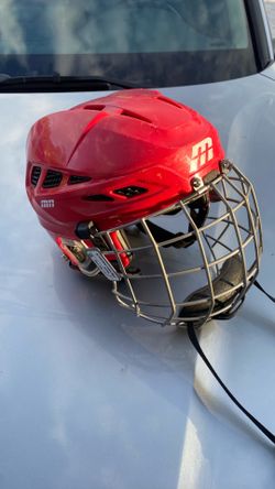 Hockey helmet