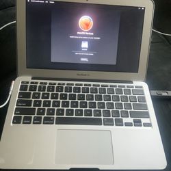 macbook Air 11 inch / UPDATED With macOS Ventura / 4Gb Ram 