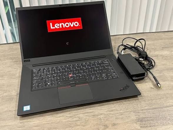 Lenovo ThinkPad P1 Gen 2 i7-9750H 32GB 512GB 15.6" UHD 4K Touch T1000 FP