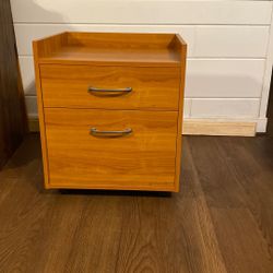 Like New File Cabinet 🗄️ $25 