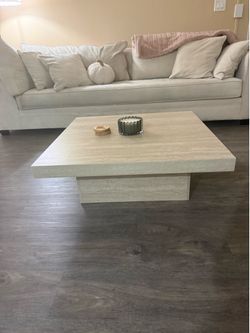 Caomhan Single Coffee Table (Color Tavertine)