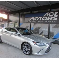 2019 Lexus ES ES 300h Luxury 
