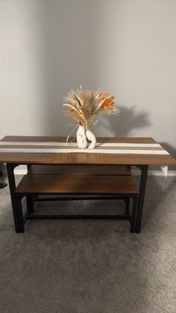 Table with 2 bench