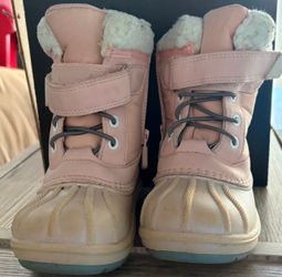 Girls boots