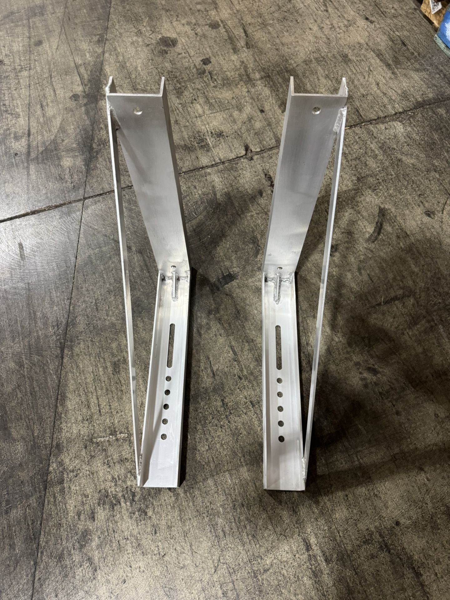 Heavy-Duty Aluminum Tool box mounting bracket | 21x22x3.25 inches | Industrial Shelf Bracket