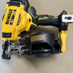DEWALT 20V MAX Lithium-lon 15-Degree Electric Cordless Roofing Nailer